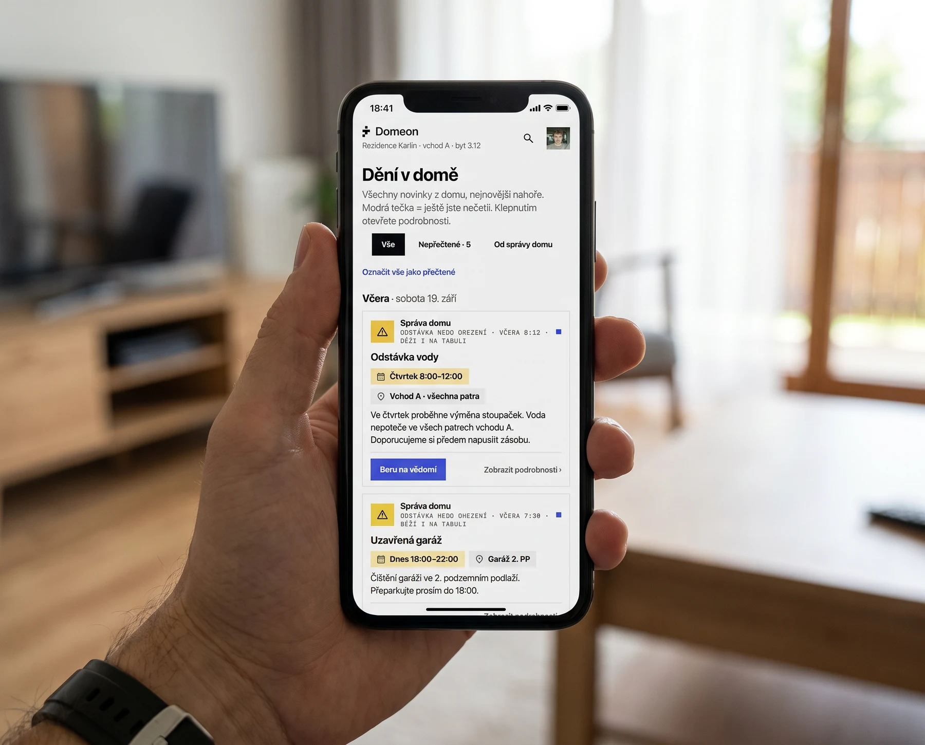 Aplikace DOMEON v telefonu obyvatele